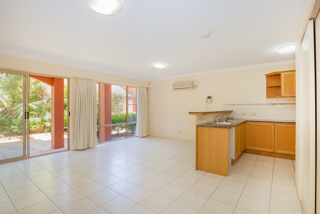 61 John Lund Drive, Hope Island, QLD 4212