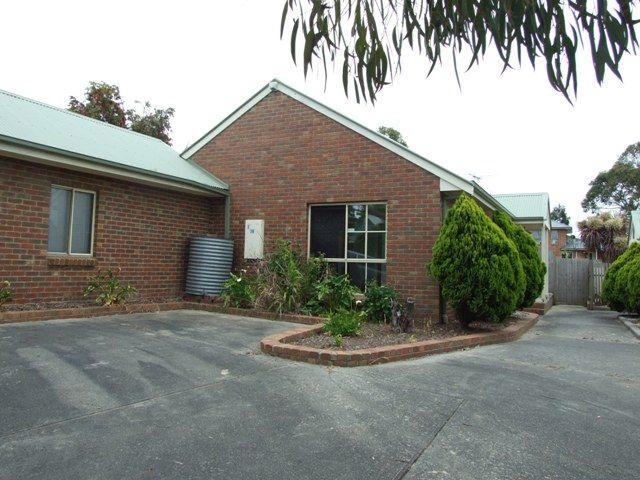 1/16 Blue Gum Court, Cowes, VIC 3922