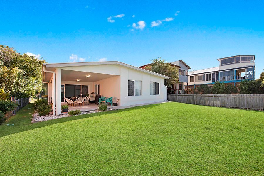 9 Ann Street, Dicky Beach, QLD 4551