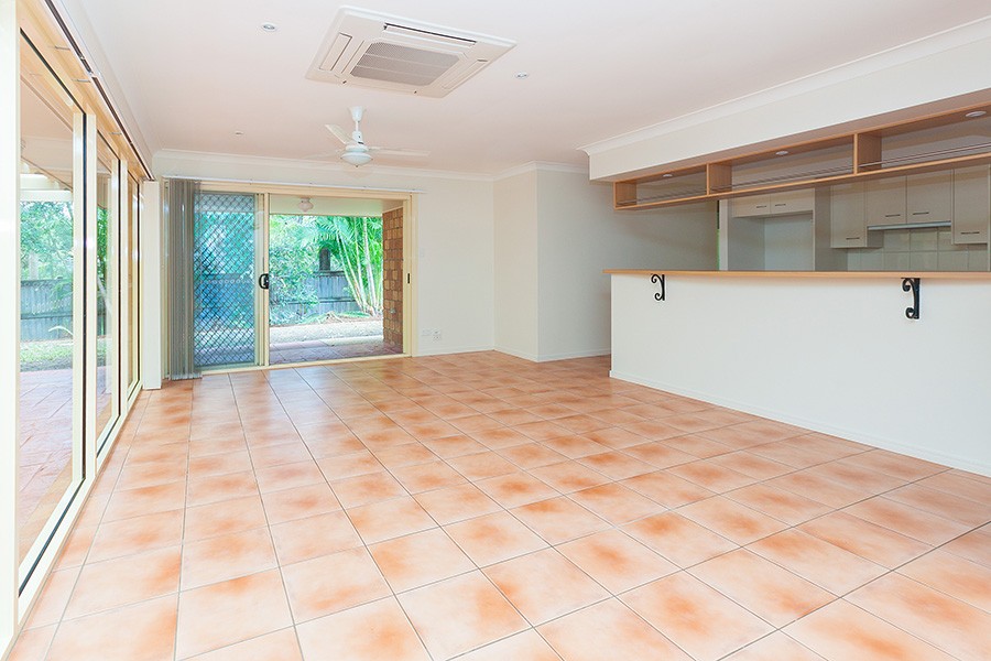 1 Chiswick Place, Forest Lake, QLD 4078