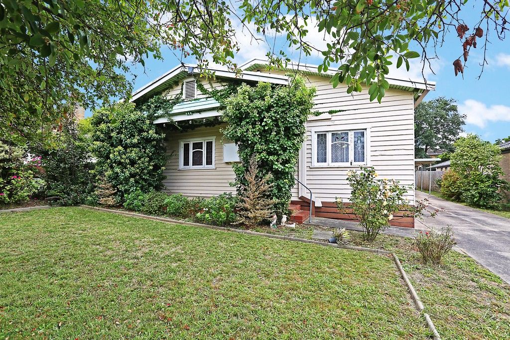 14 Nelson Avenue, Highton, VIC 3216