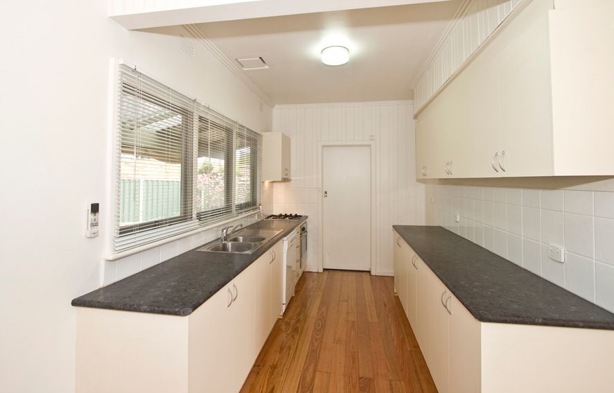 4 Richards Street, WATSONIA, VIC 3087