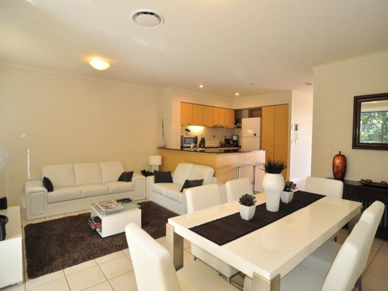 8852 Magnolia Drive, Hope Island, QLD 4212