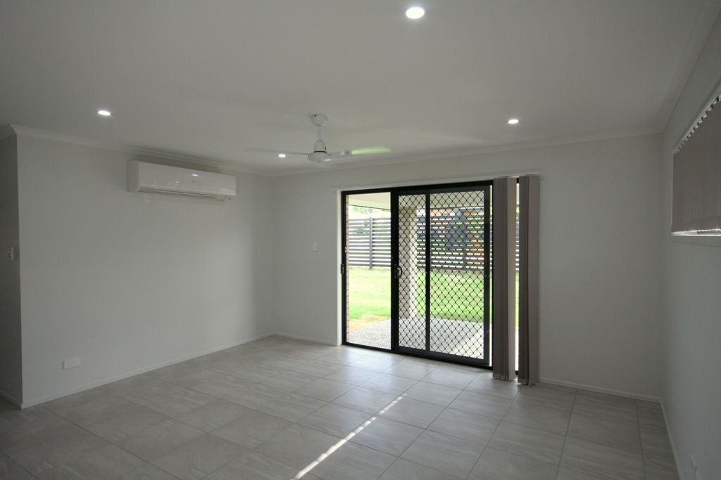 11 Huntley Crescent, Redbank Plains, QLD 4301