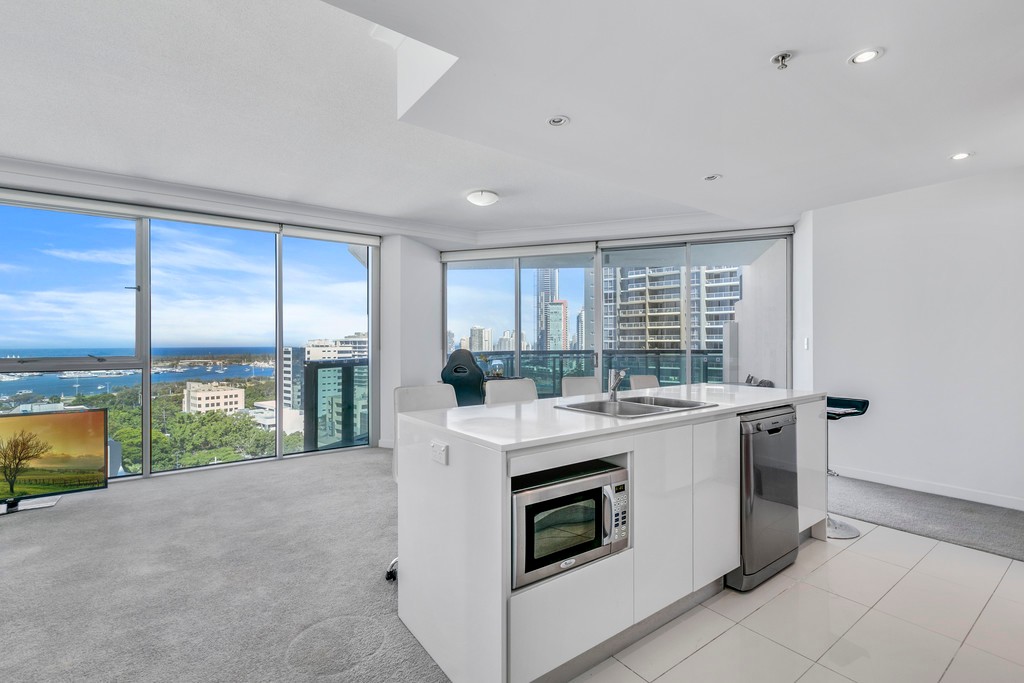 21001/5 Lawson Street, Southport, QLD 4215