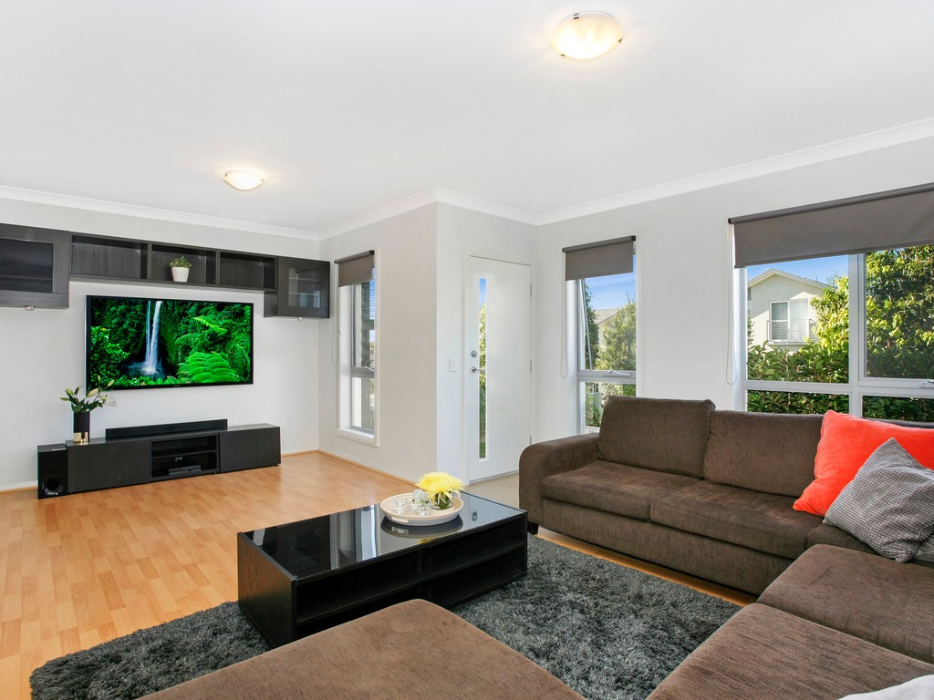 17 Lockheed Avenue, Middleton Grange, NSW 2171
