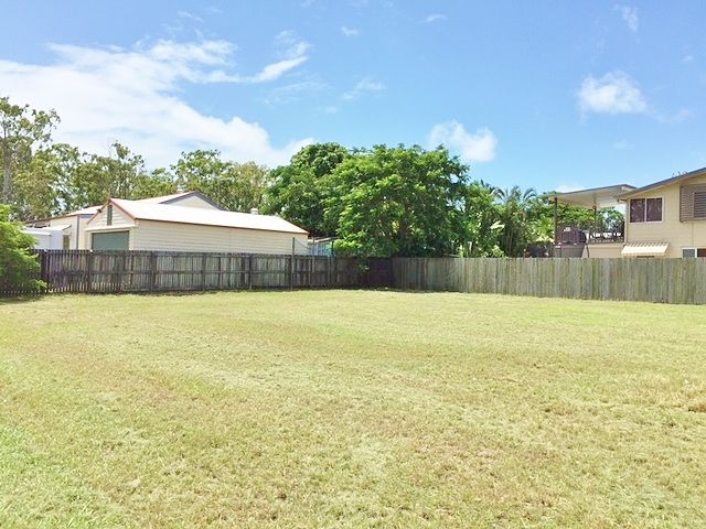 2 Maxwell Street, Point Vernon, QLD 4655
