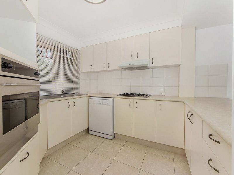 1/37 Ward Street, Southport, QLD 4215