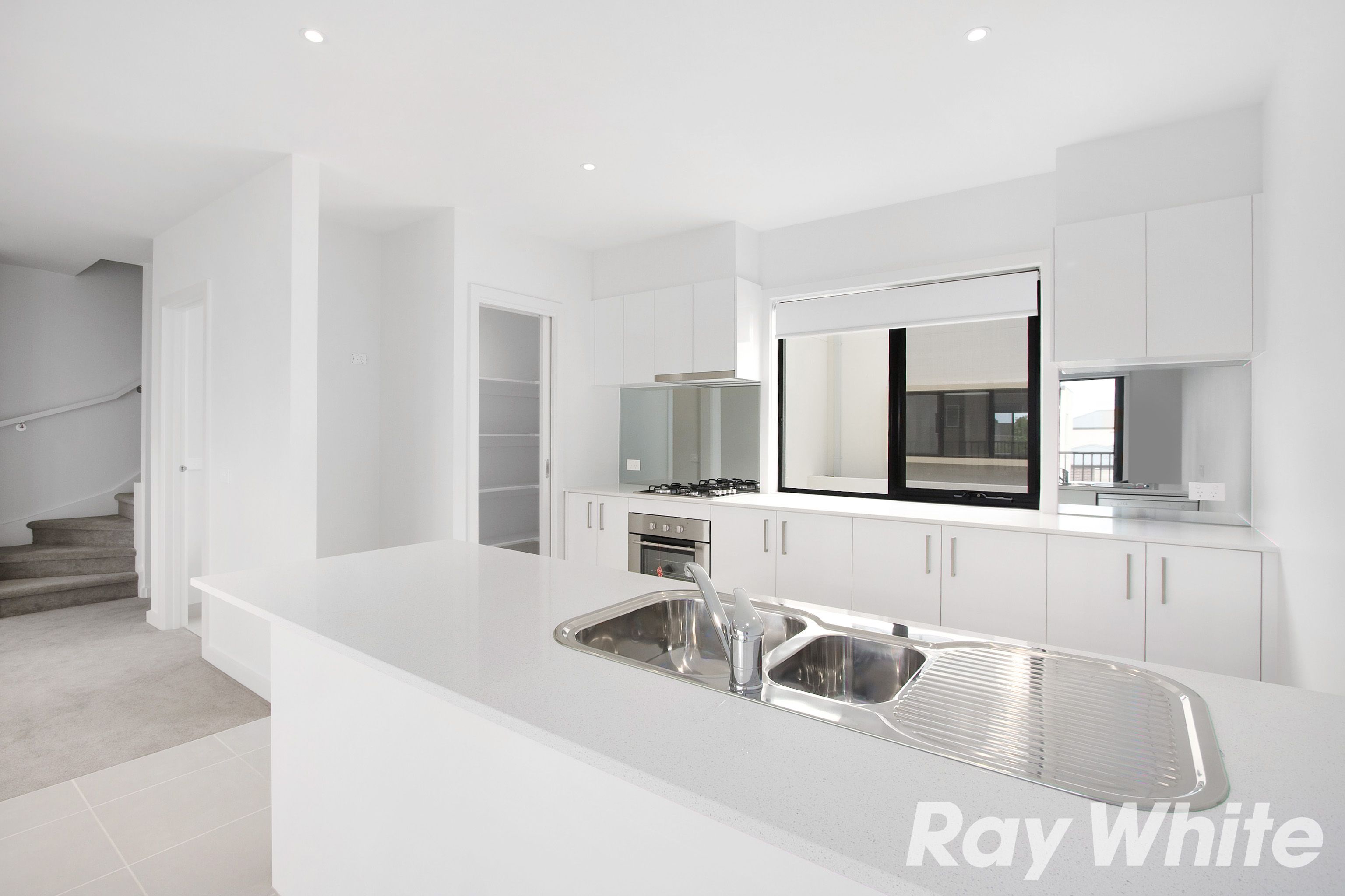 21/17 Edgeware Close, Pakenham, VIC 3810
