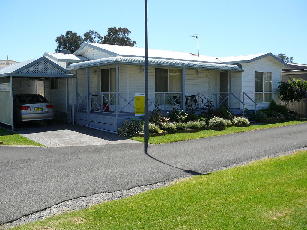 210 Windang Road