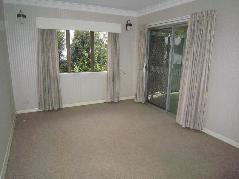 5 Lacon Street, Holland Park West, QLD 4121