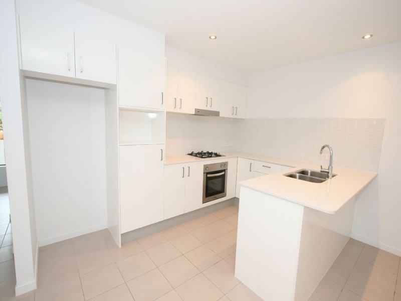 2/46 Moore Street, Morningside, QLD 4170