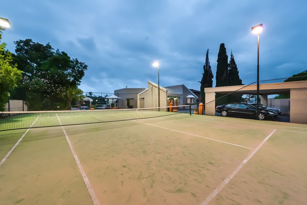 2 Jaguar Drive, Surfers Paradise, QLD 4217