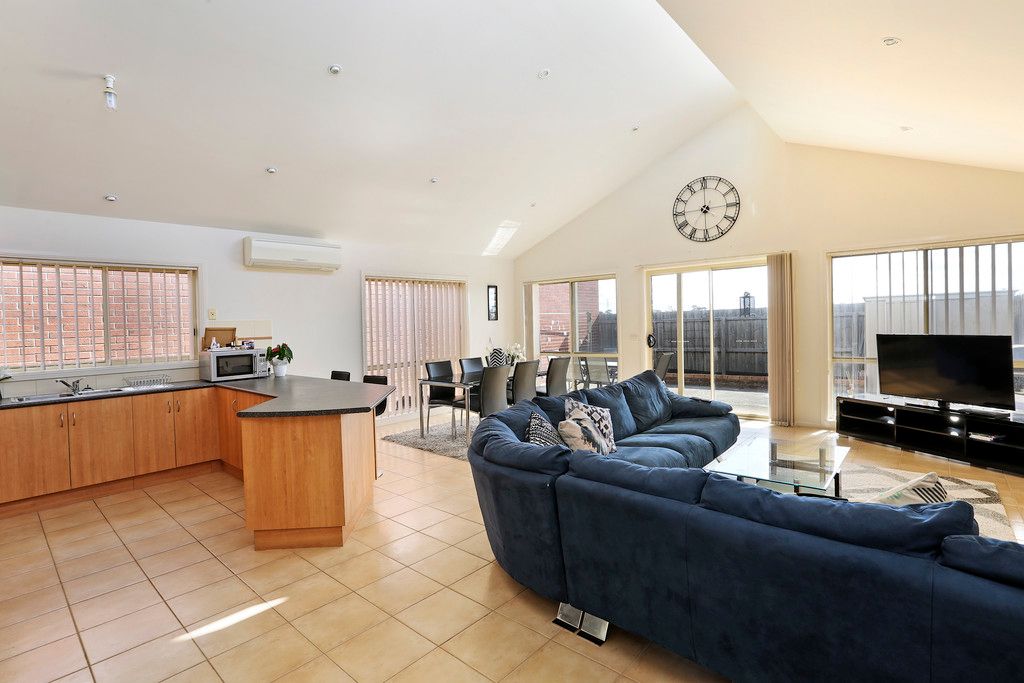 1/57 Rollins Road, Bell Post Hill, VIC 3215