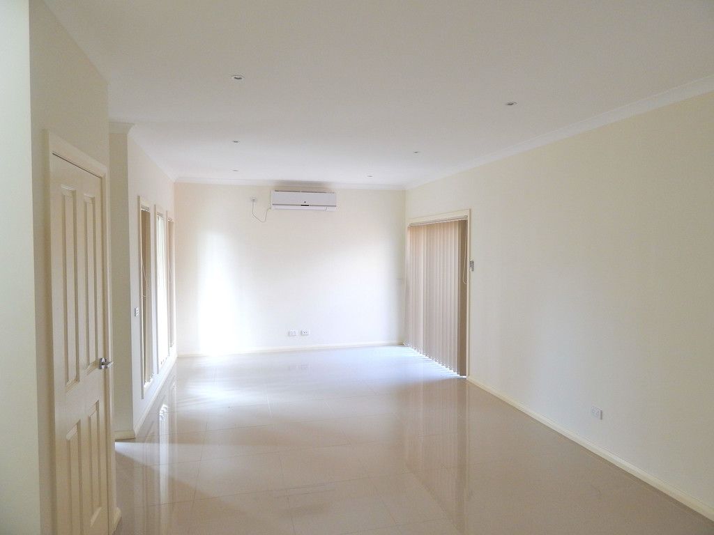 4/213-215 Albert Street, Reservoir, VIC 3073