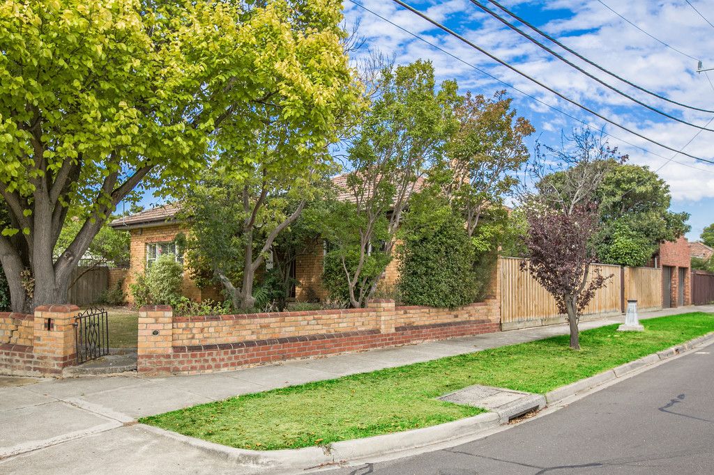 31 Acheron Avenue, Reservoir, VIC 3073