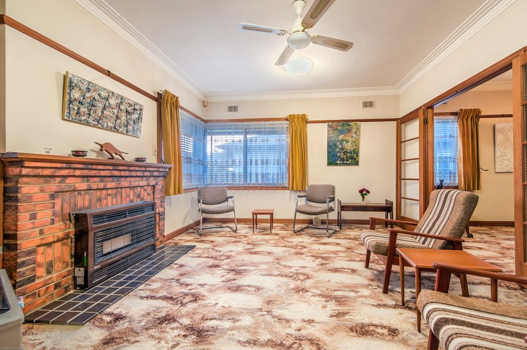 36 Thackeray Road, Reservoir, VIC 3073