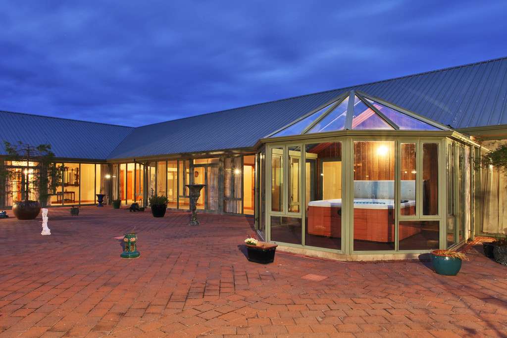 325 Mairaki Road photo 2
