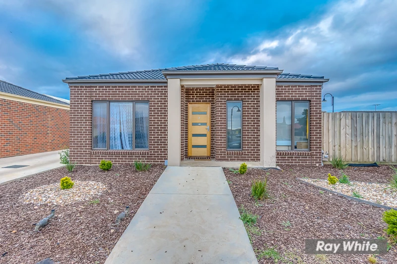 2/34 Finchley Park Crescent, Tarneit, VIC 3029