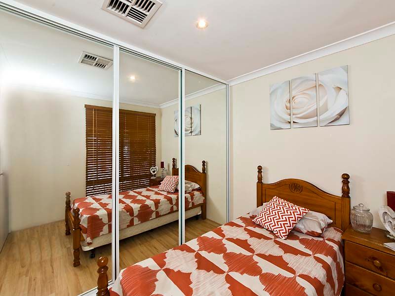 2/5 Wood Court, Kardinya, WA 6163