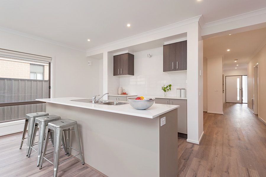 34 Montpellier Crescent, Craigieburn, VIC 3064