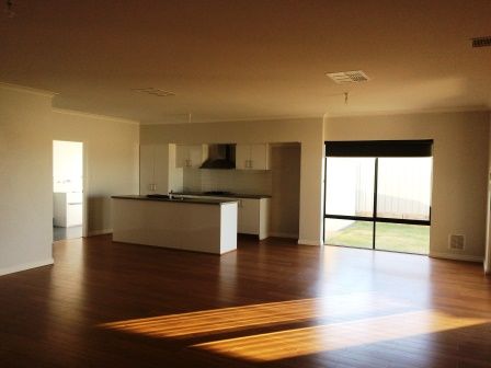 22 Beachcomber Hill, Glenfield, WA 6532