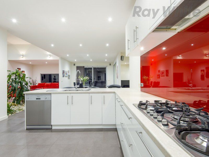1 Flame Robin Drive, Langwarrin, VIC 3910