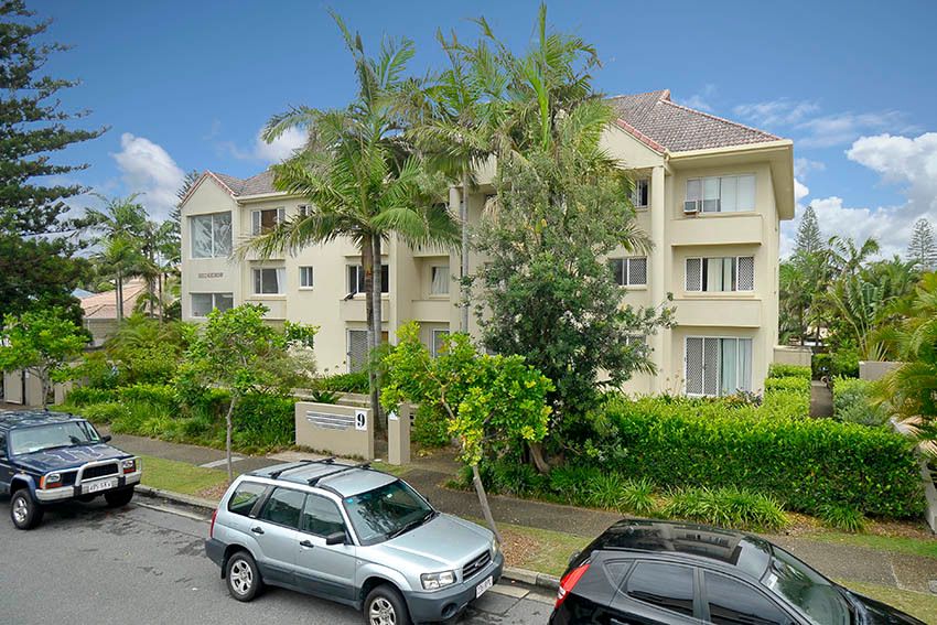 9 Francis Street, Mermaid Beach QLD 4218