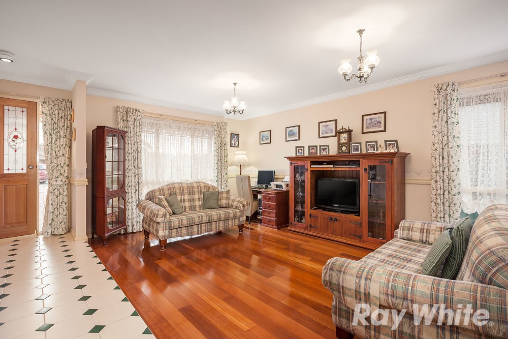 8 Hopper Court, Mill Park, VIC 3082