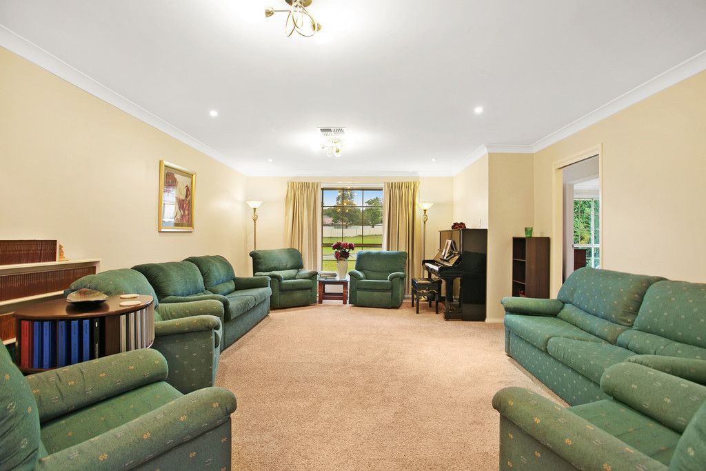 30 Justin Drive, Tenambit, NSW 2323