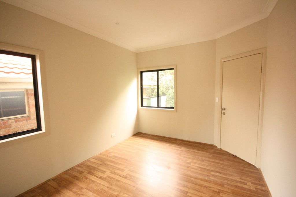 40a Ohlfsen Road, Minto, NSW 2566