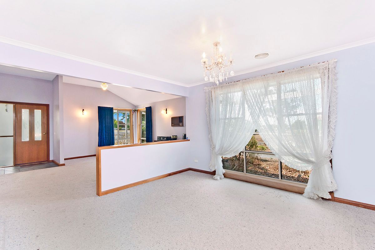1 Rix Avenue, Cobden, VIC 3266
