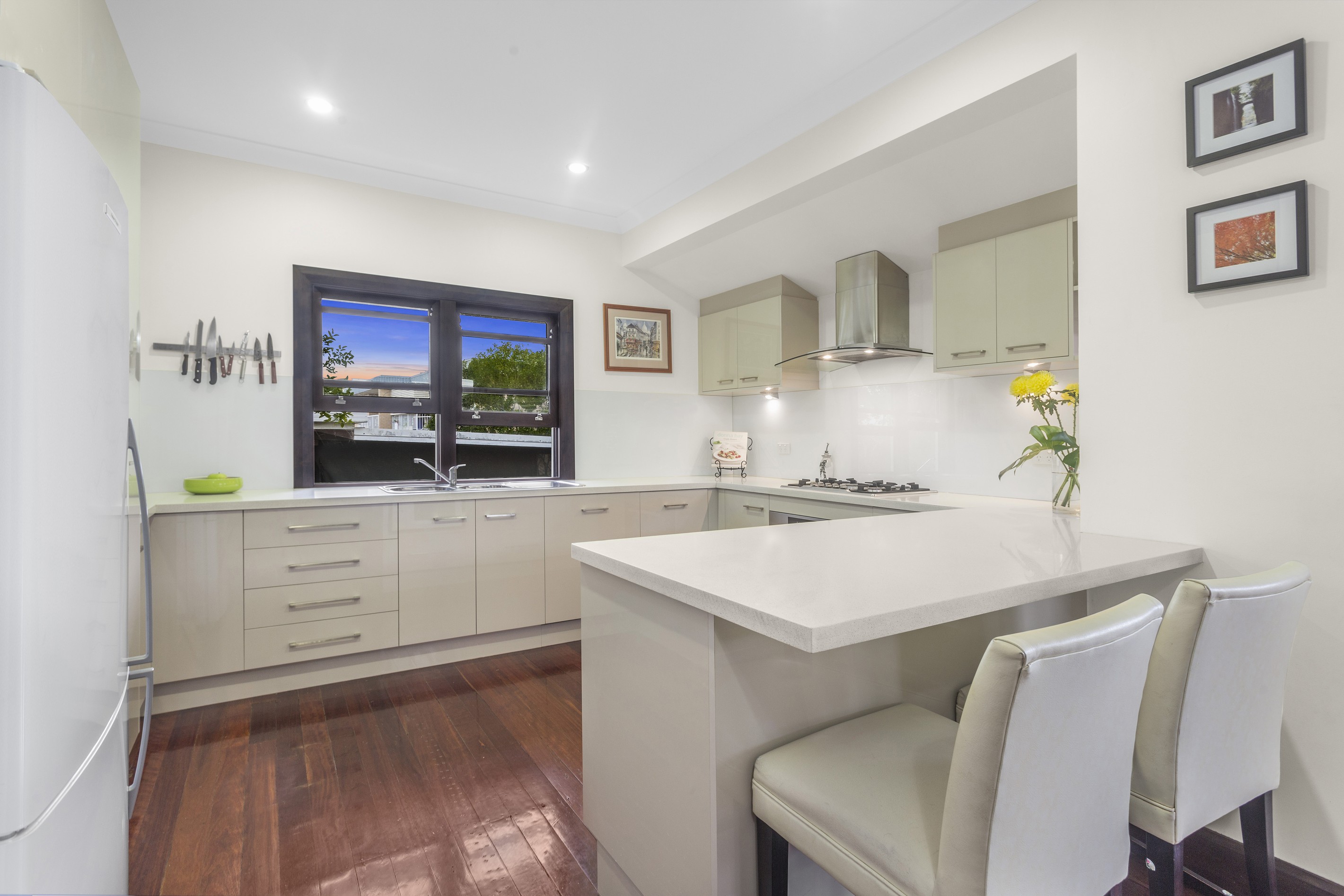 10 Bradley Avenue, Kedron, QLD 4031