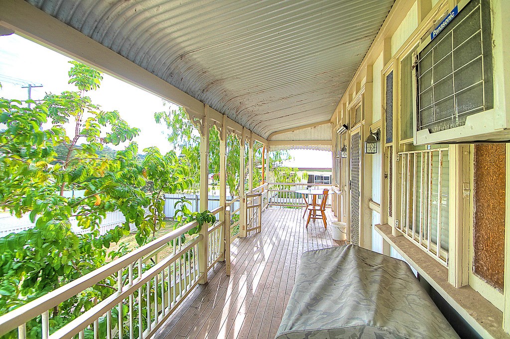 52 Queen Street, Blackstone, QLD 4304