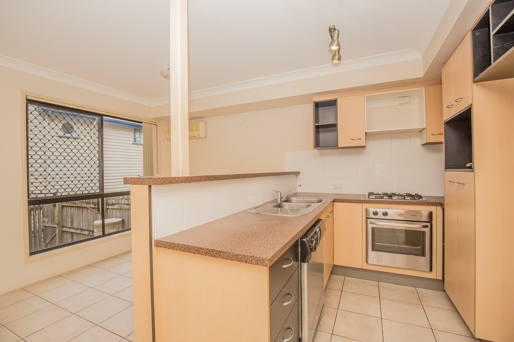 2/90 Chester Road, Annerley, QLD 4103