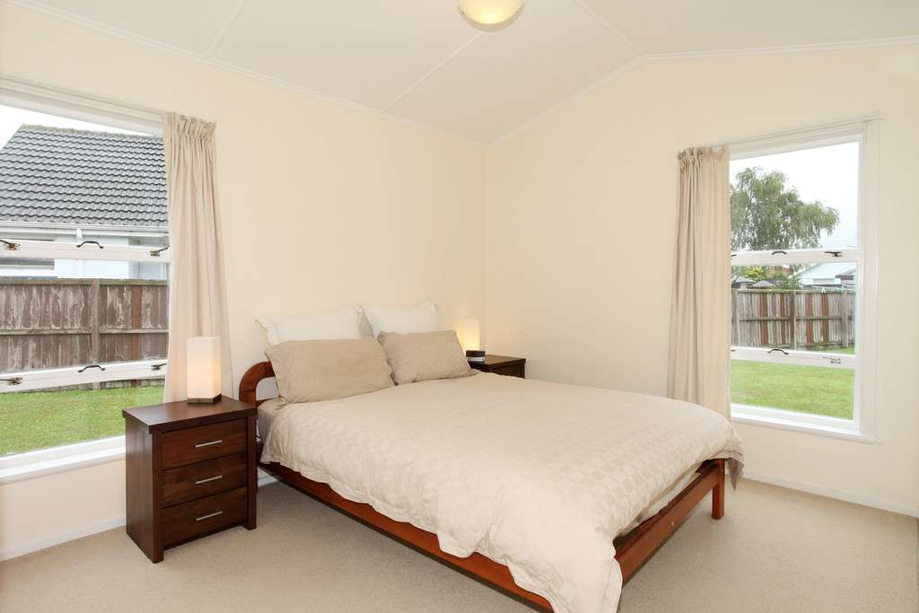 20 Charnwood Crescent photo 5