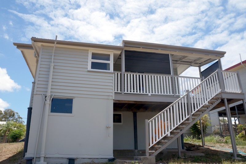 8 Bayne Street, West Gladstone, QLD 4680