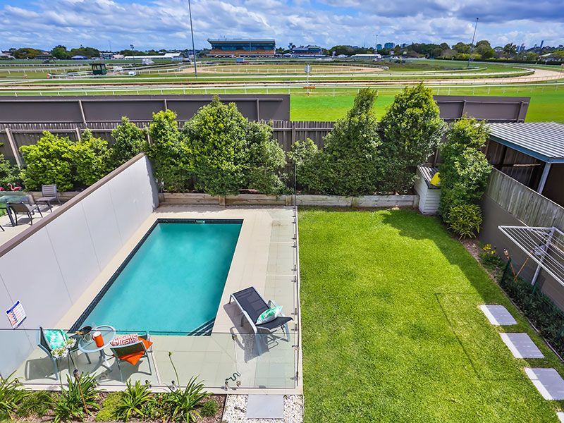 31 Raceview Avenue, HENDRA, QLD 4011