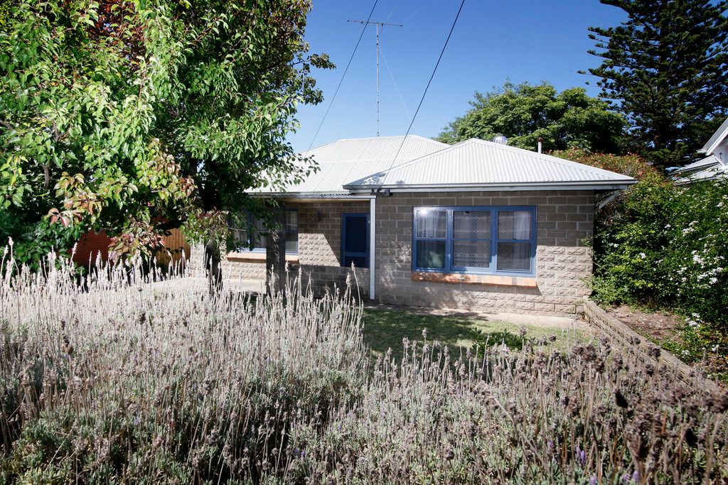 33 Clarke Street, Newtown, VIC 3220