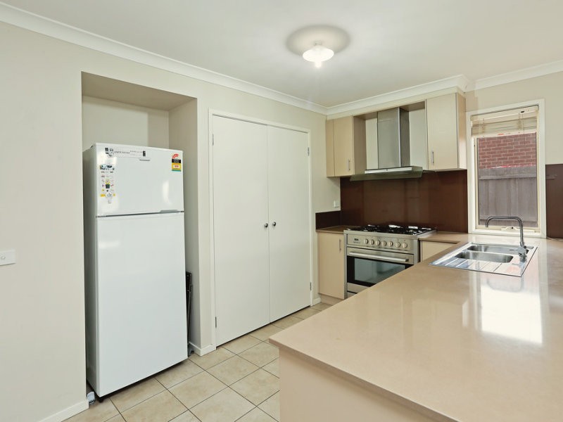 Room 5, 11 Ficinia Mews, Highton, VIC 3216