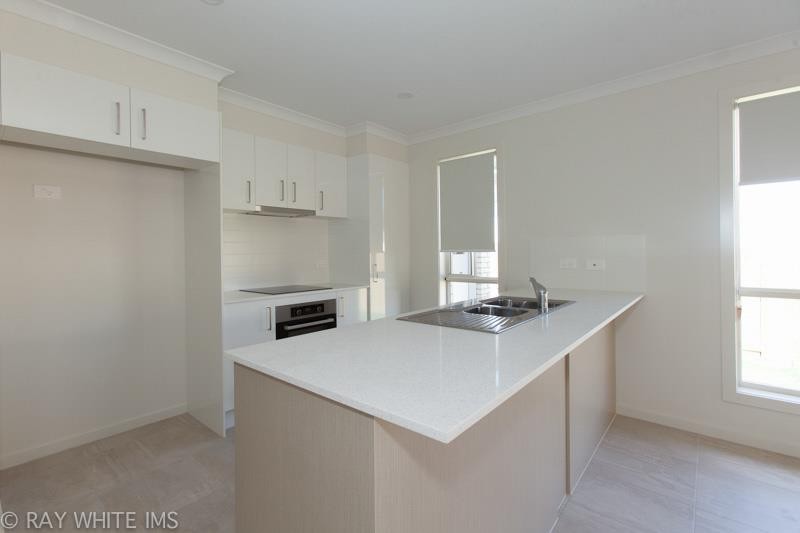 8 Pride Lane, Willow Vale, QLD 4209