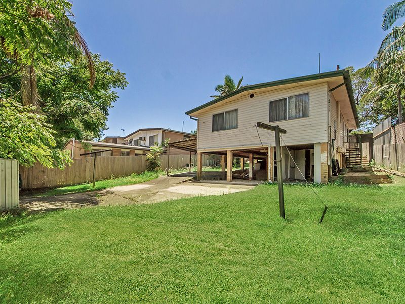 27 Caroline Avenue, Southport, QLD 4215