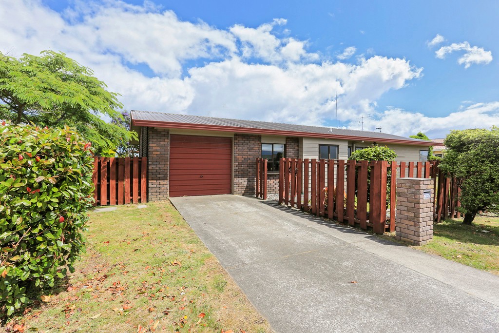 1 Crisp Drive, Papamoa, Tauranga City