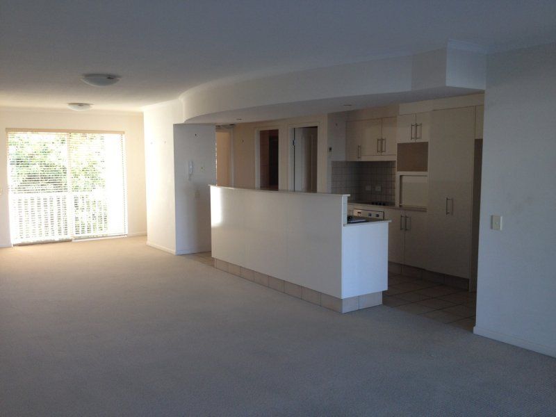 27/1 Riverwalk Avenue, ROBINA, QLD 4226
