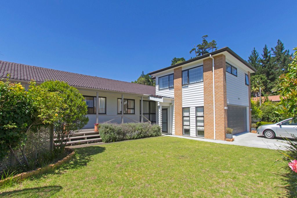 1 Mark Edward Drive, Half Moon Bay, Manukau City
