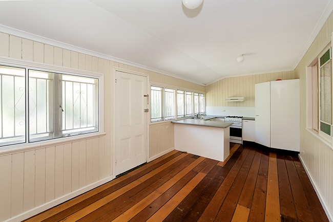 20 Morehead Avenue, NORMAN PARK, QLD 4170