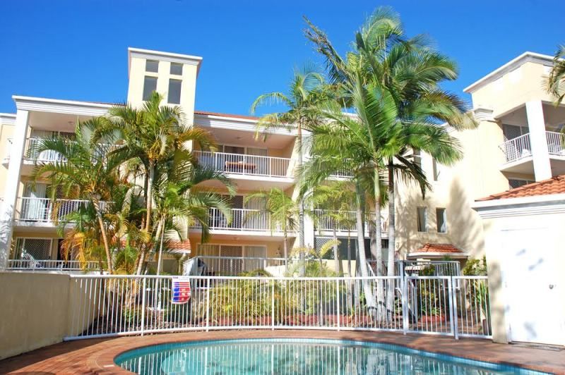 16 Djerral Avenue, Burleigh Heads QLD 4220