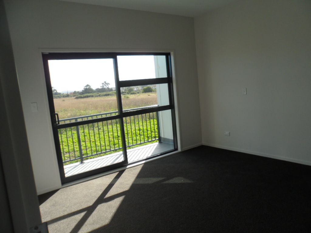 3/50 Stonedon Terrace, HIGHBROOK, Auckland