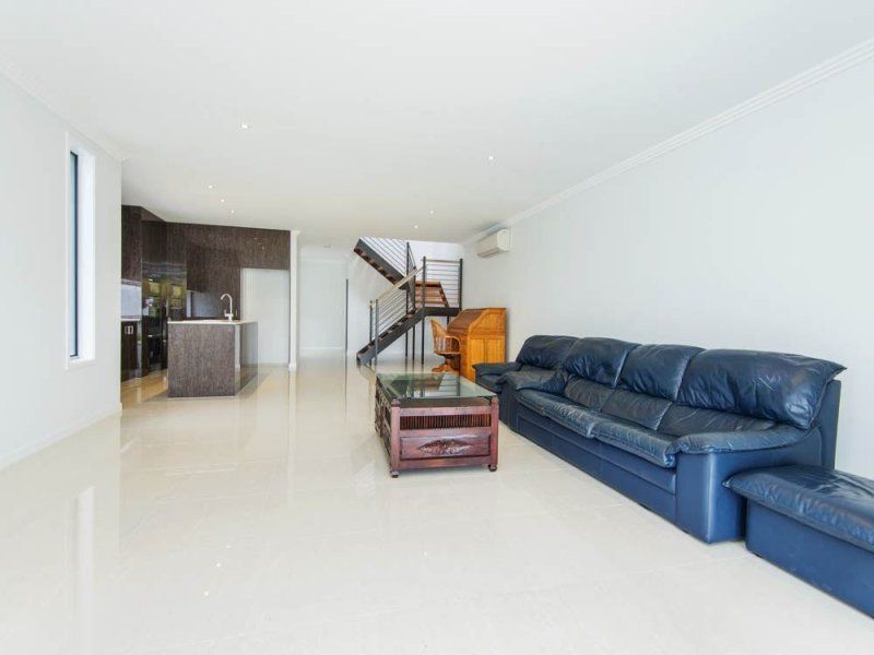 18B Compass Drive, Biggera Waters, QLD 4216