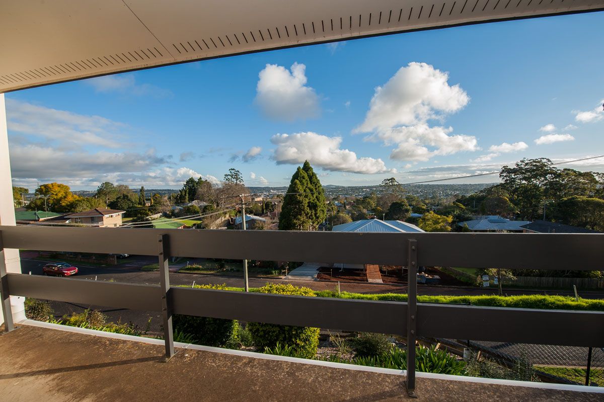 20/2 Benjamin Street, MOUNT LOFTY, QLD 4350
